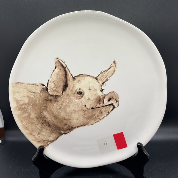 Love Pigs?! Adorable Farm Animal Plates for Decor - Pigs Only - Picture 7 of 7